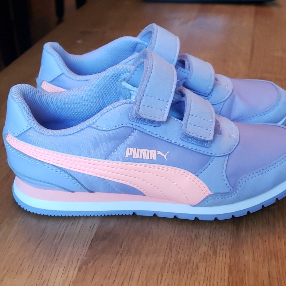 Brand new Puma girls sneakers lavender periwinkle